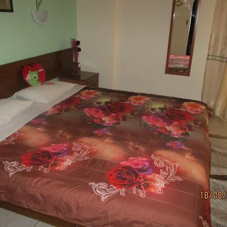 Tassos פליראקי