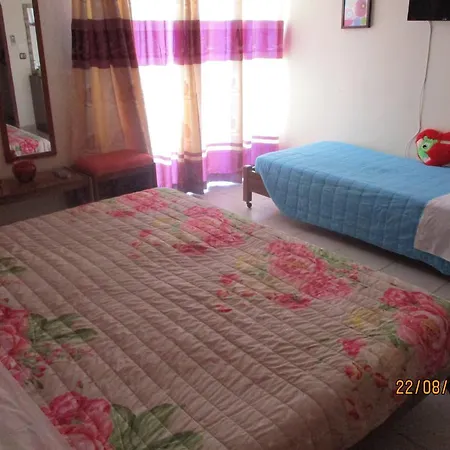 Tassos מלון דירות פליראקי